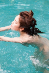 筧美和子全裸水泳画像5